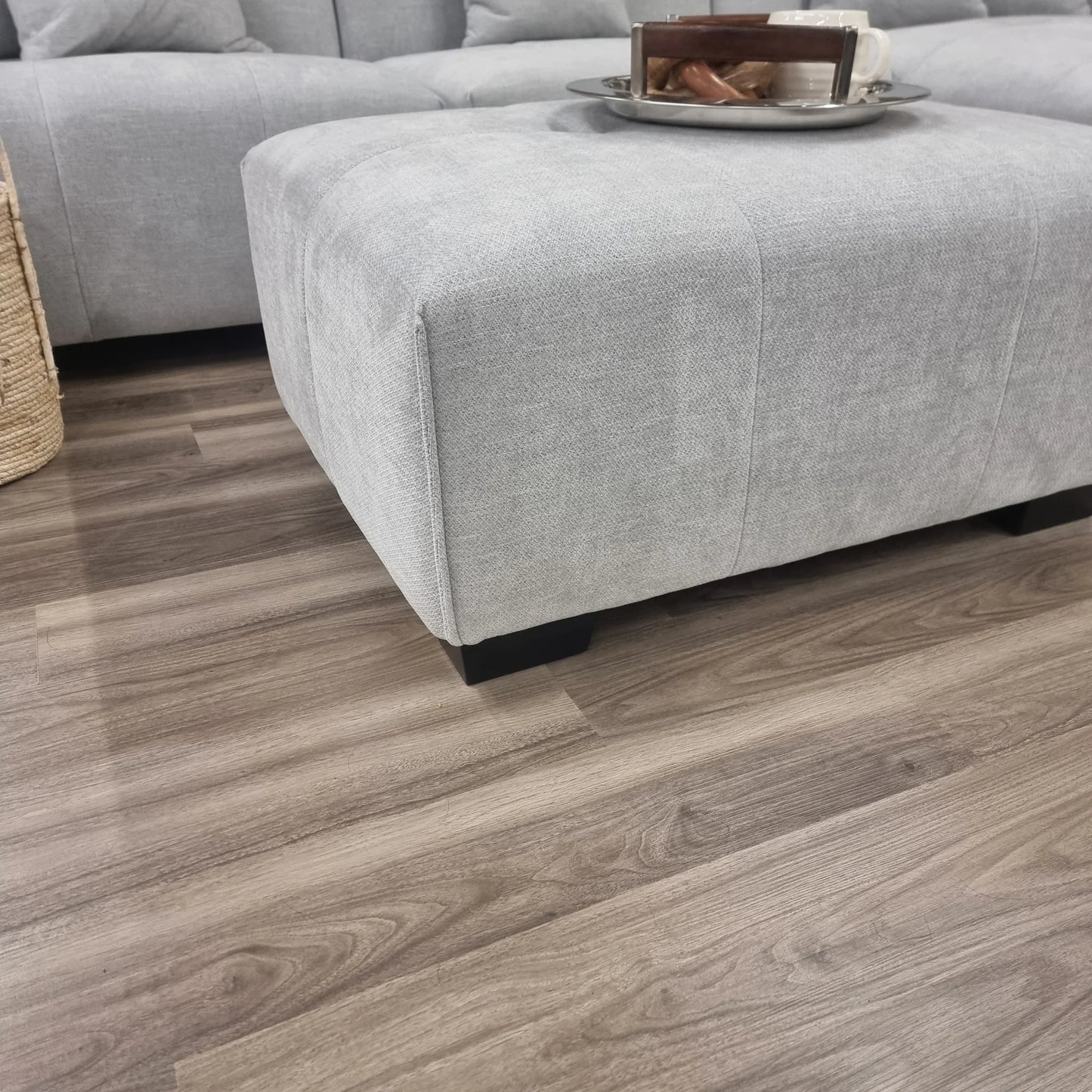 LuxeGrip Self-Adhesive Vinyl Plank Flooring – 36pc Pack